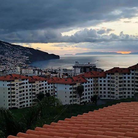 Colinas Do Sol Apartment Фуншал Екстериор снимка